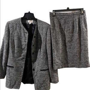 Vintage Talbots Women’s Blazer skirt set 80% Wool 14% lambs wool NICE Skirt Suit